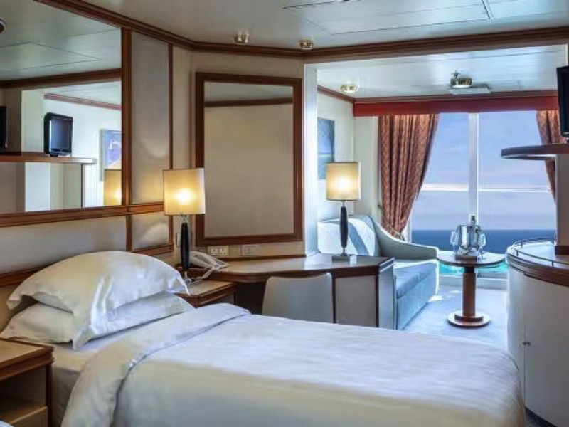 Superior Deluxe Balcony Cabin